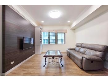 芬蘭稀有高樓四房雙車位