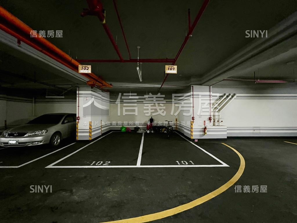 未來之都露臺戶附雙車位房屋室內格局與周邊環境