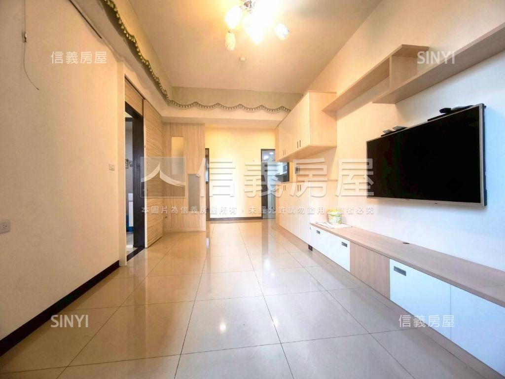 景觀南勢大全聯３房車位房屋室內格局與周邊環境