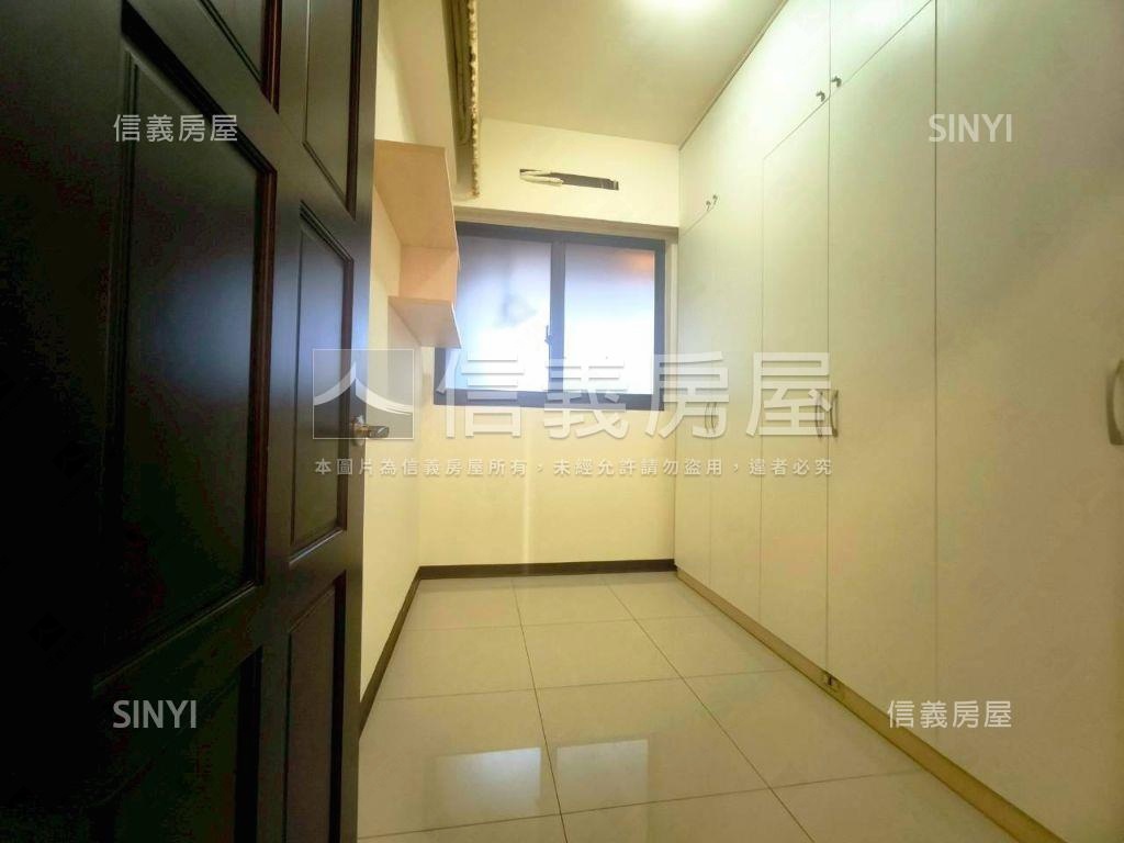 景觀南勢大全聯３房車位房屋室內格局與周邊環境