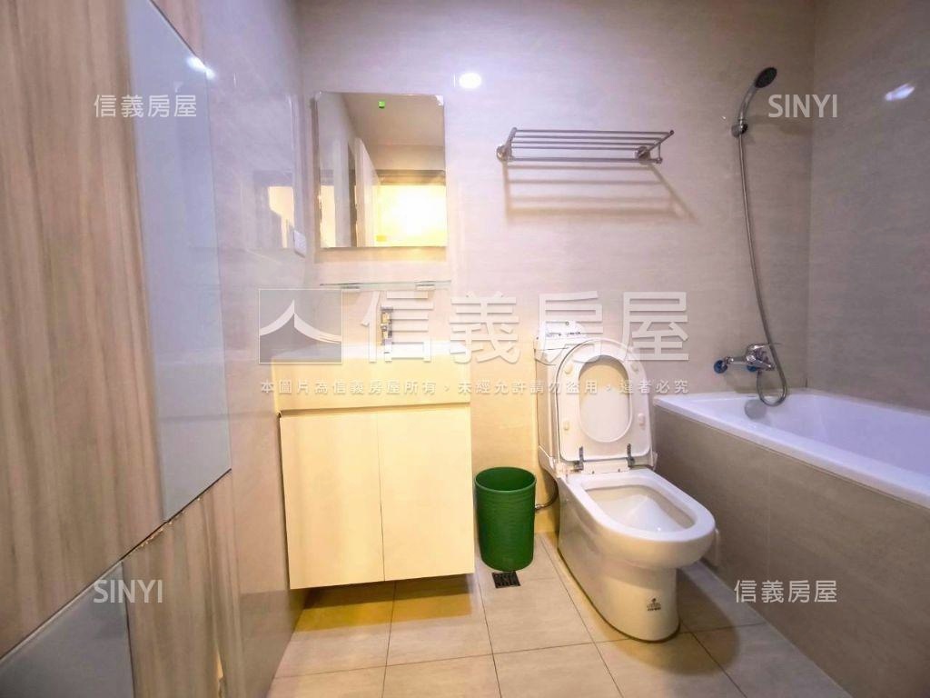 景觀南勢大全聯３房車位房屋室內格局與周邊環境