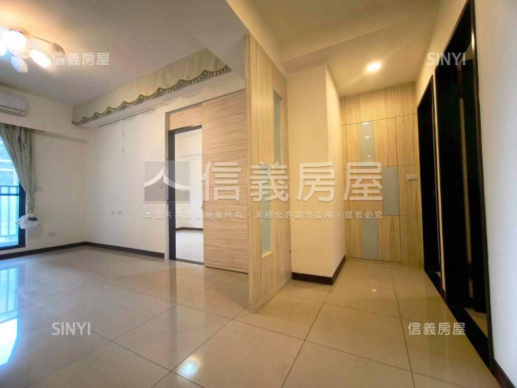 景觀南勢大全聯３房車位房屋室內格局與周邊環境