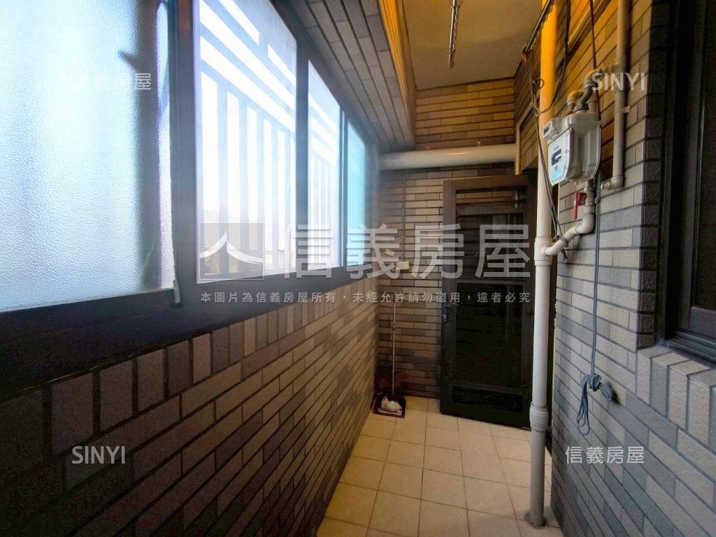 景觀南勢大全聯３房車位房屋室內格局與周邊環境