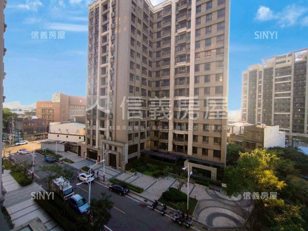 景觀南勢大全聯３房車位房屋室內格局與周邊環境