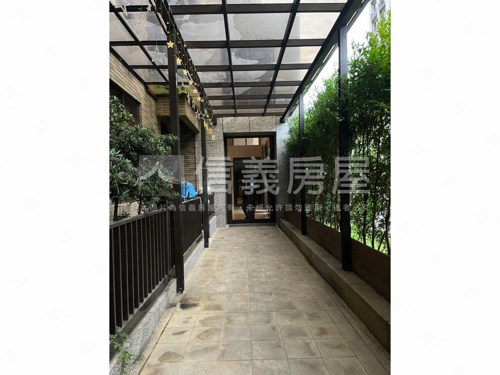 景觀南勢大全聯３房車位房屋室內格局與周邊環境