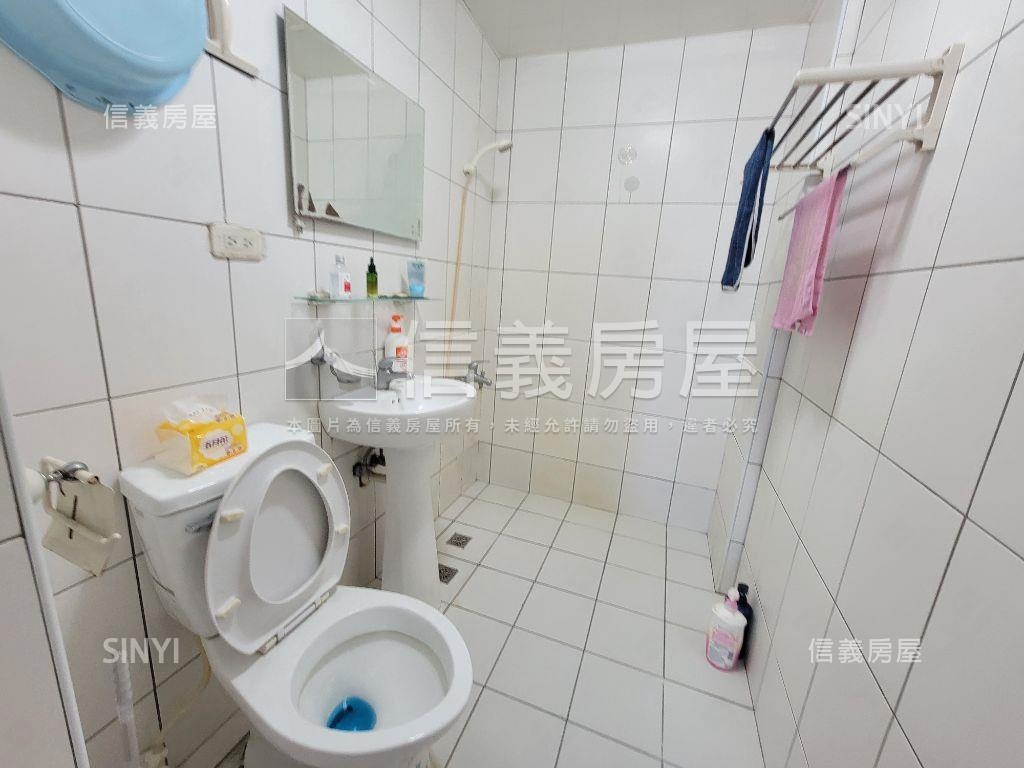 哈佛名門三房車位房屋室內格局與周邊環境