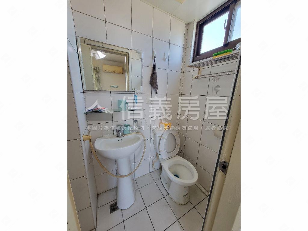 哈佛名門三房車位房屋室內格局與周邊環境