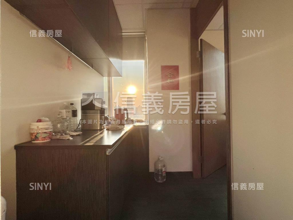 未來雙子星河景捷運純辦房屋室內格局與周邊環境