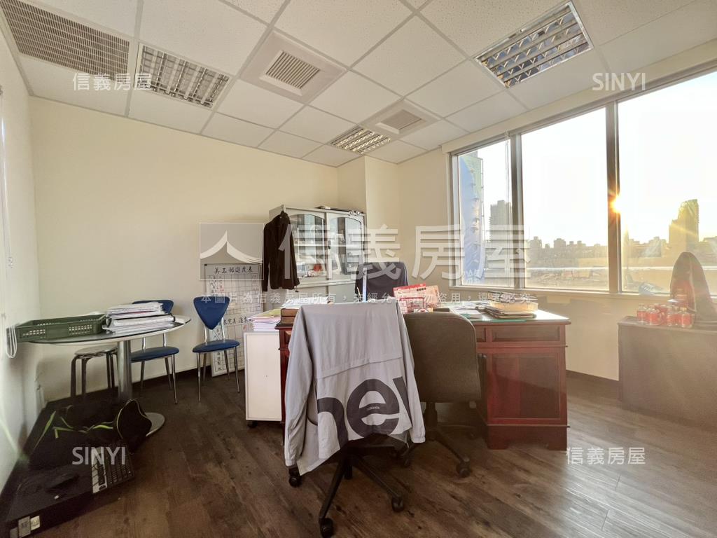 未來雙子星河景捷運純辦房屋室內格局與周邊環境