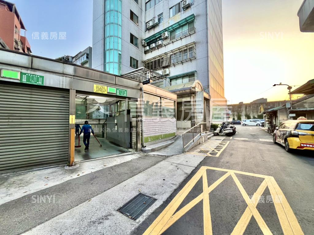 未來雙子星河景捷運純辦房屋室內格局與周邊環境