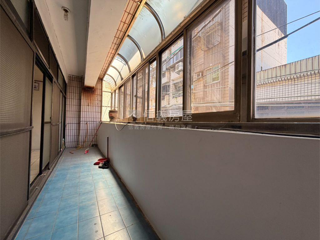 稀有大華路二樓大空間公寓房屋室內格局與周邊環境