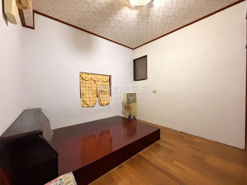稀有大華路二樓大空間公寓房屋室內格局與周邊環境