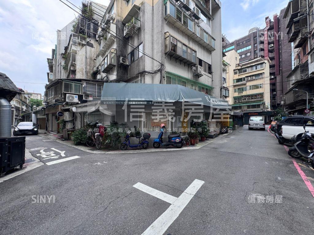 龍門國館捷運庭院三房一樓房屋室內格局與周邊環境