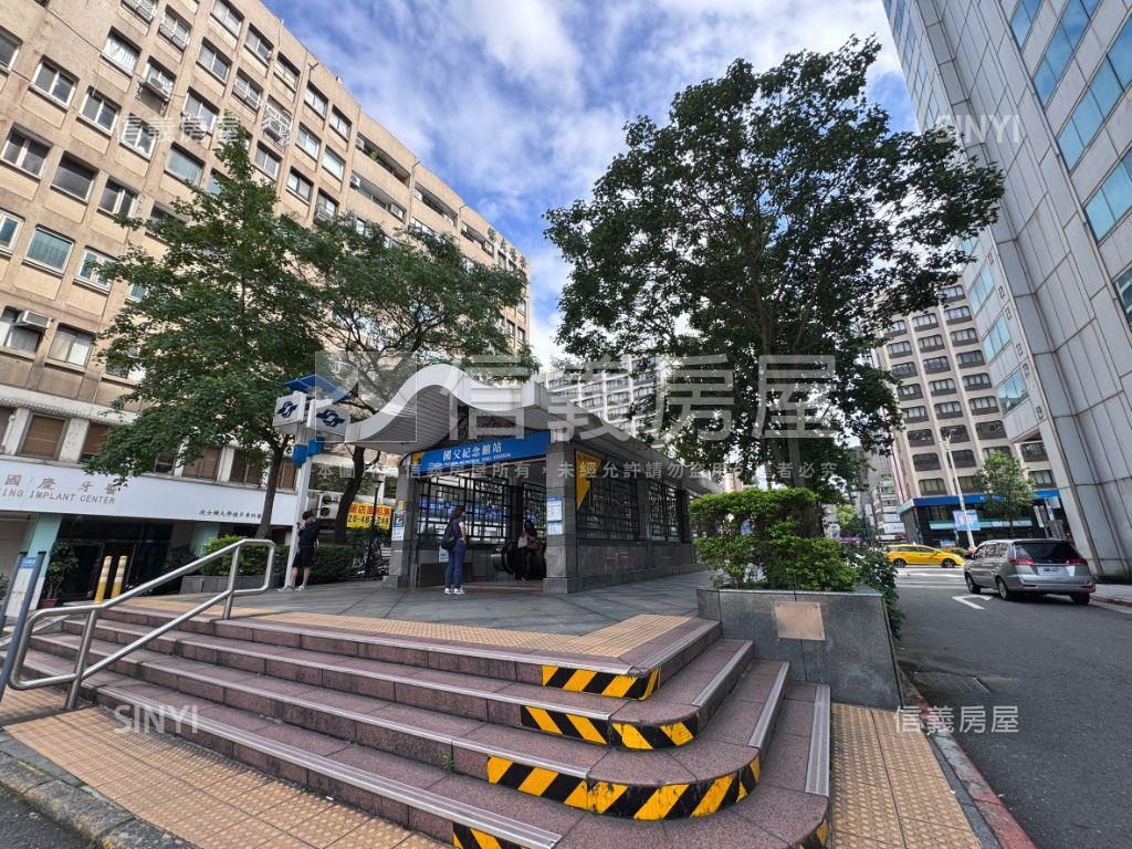 龍門國館捷運庭院三房一樓房屋室內格局與周邊環境