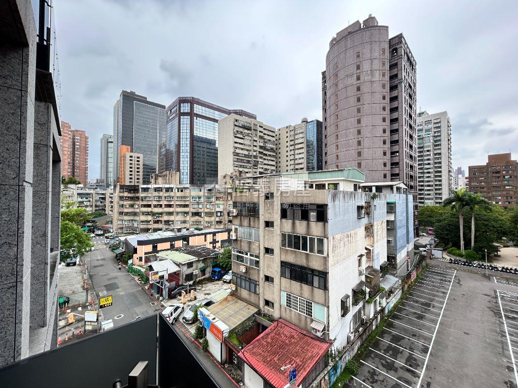 敦南樹海景觀極品捷運高樓房屋室內格局與周邊環境