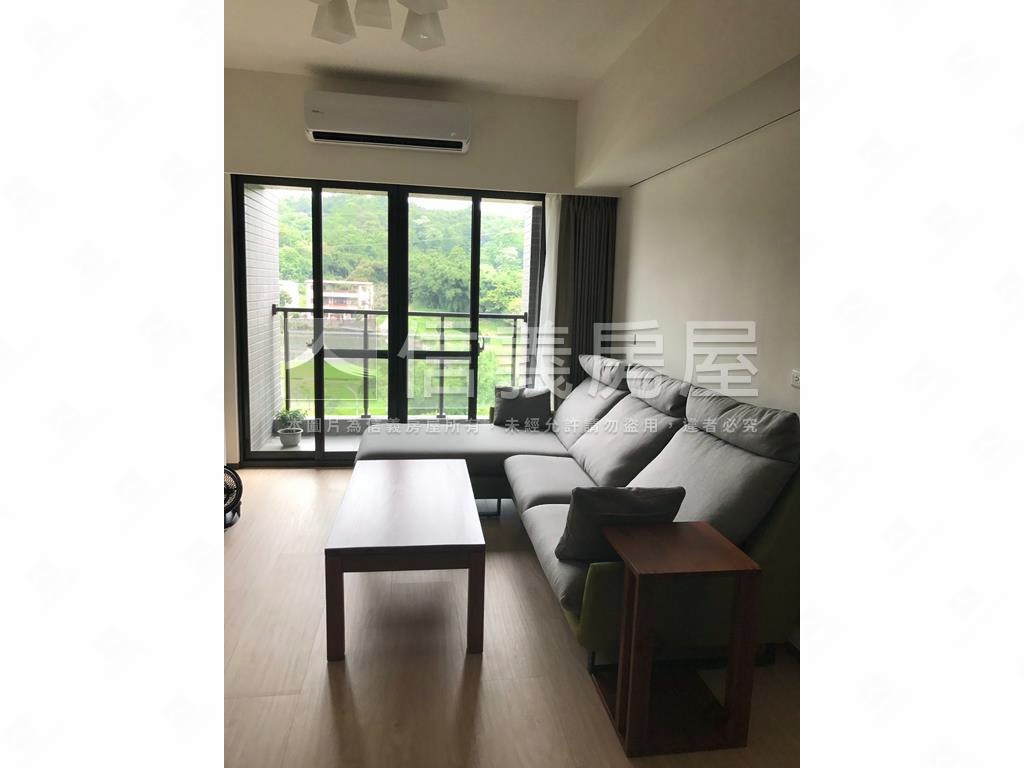 富宇視野三房平車房屋室內格局與周邊環境