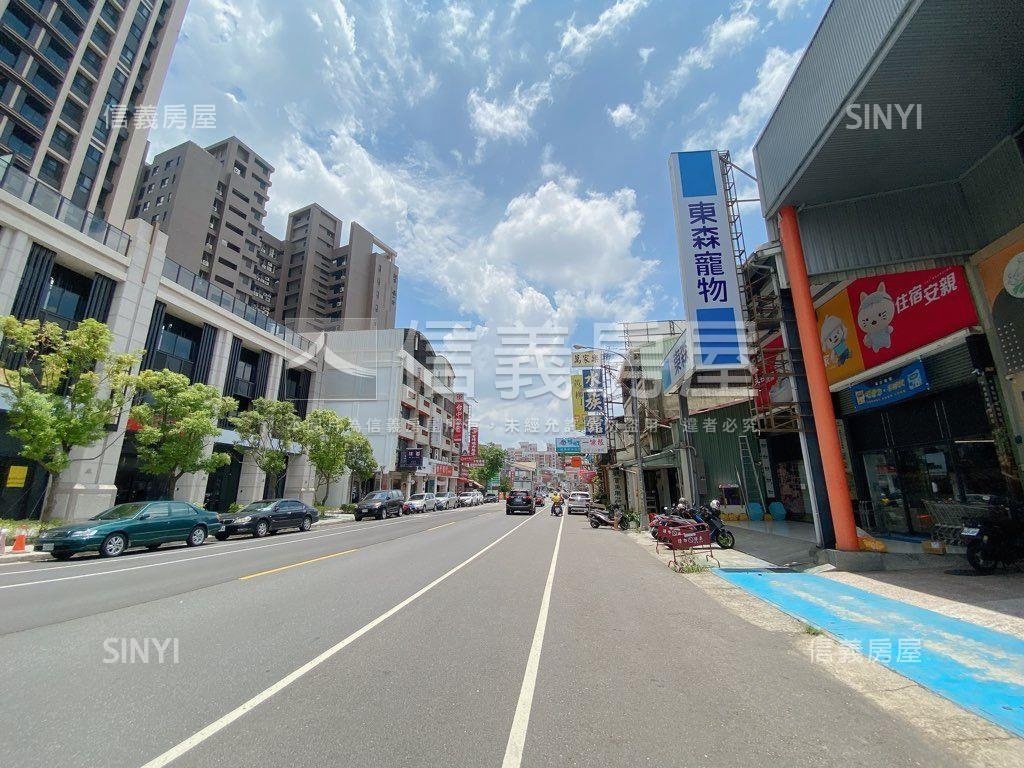 極品全新精武東路熱鬧店面房屋室內格局與周邊環境