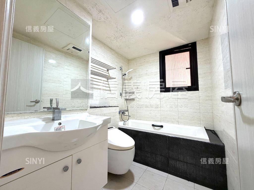 新悅城亮麗３房平車房屋室內格局與周邊環境