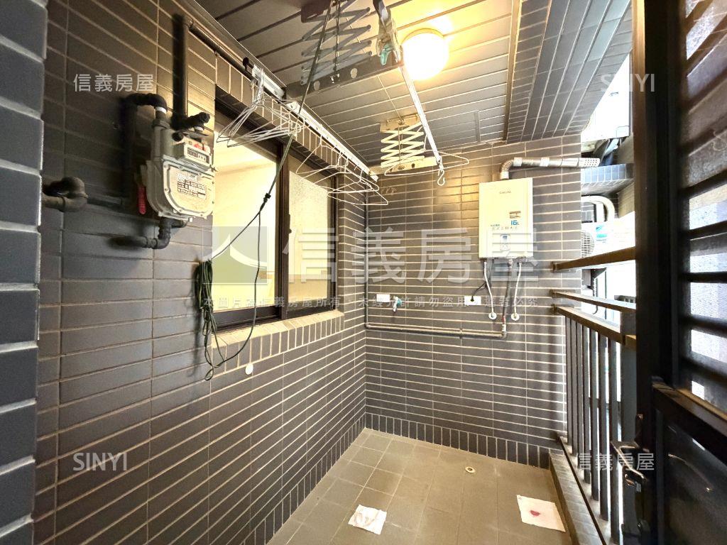 新悅城亮麗３房平車房屋室內格局與周邊環境