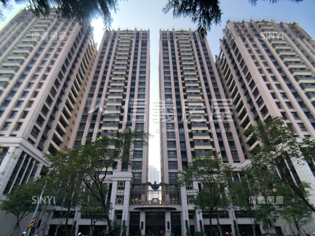 新悅城亮麗３房平車房屋室內格局與周邊環境