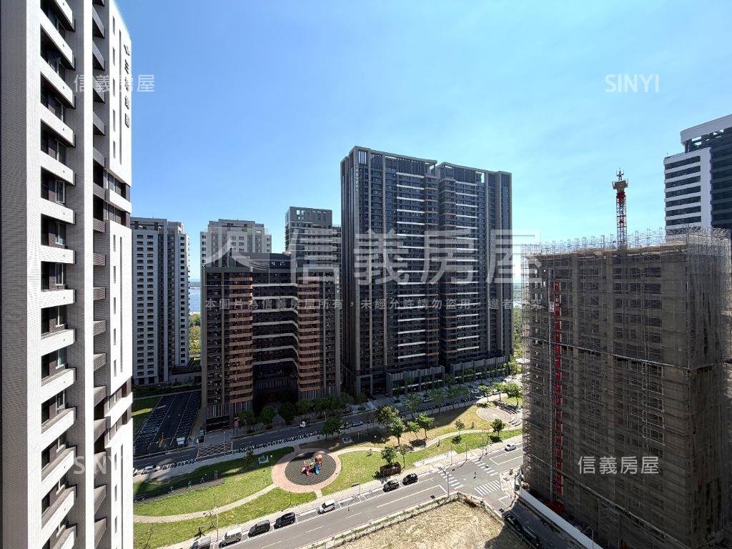 新悅城亮麗３房平車房屋室內格局與周邊環境