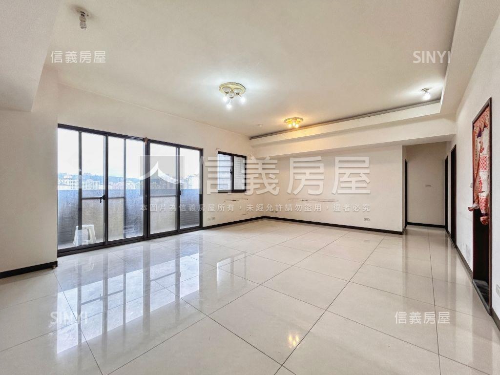 幸福皇居三房雙車位房屋室內格局與周邊環境
