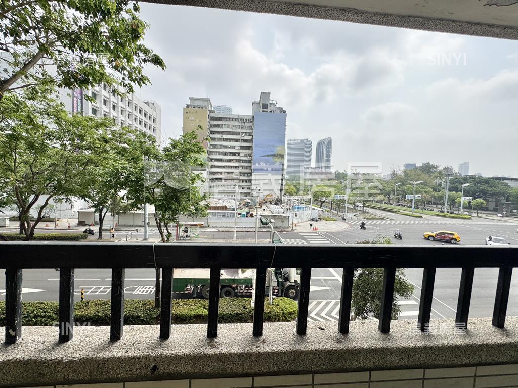 中央公園．景觀美屋房屋室內格局與周邊環境