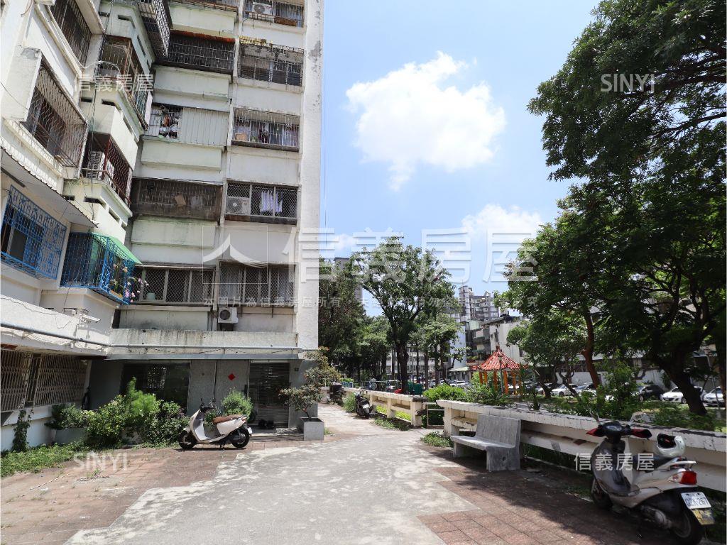 公園旁優質一樓工作室住店房屋室內格局與周邊環境
