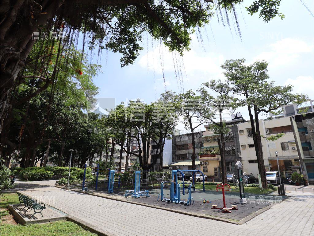 公園旁優質一樓工作室住店房屋室內格局與周邊環境