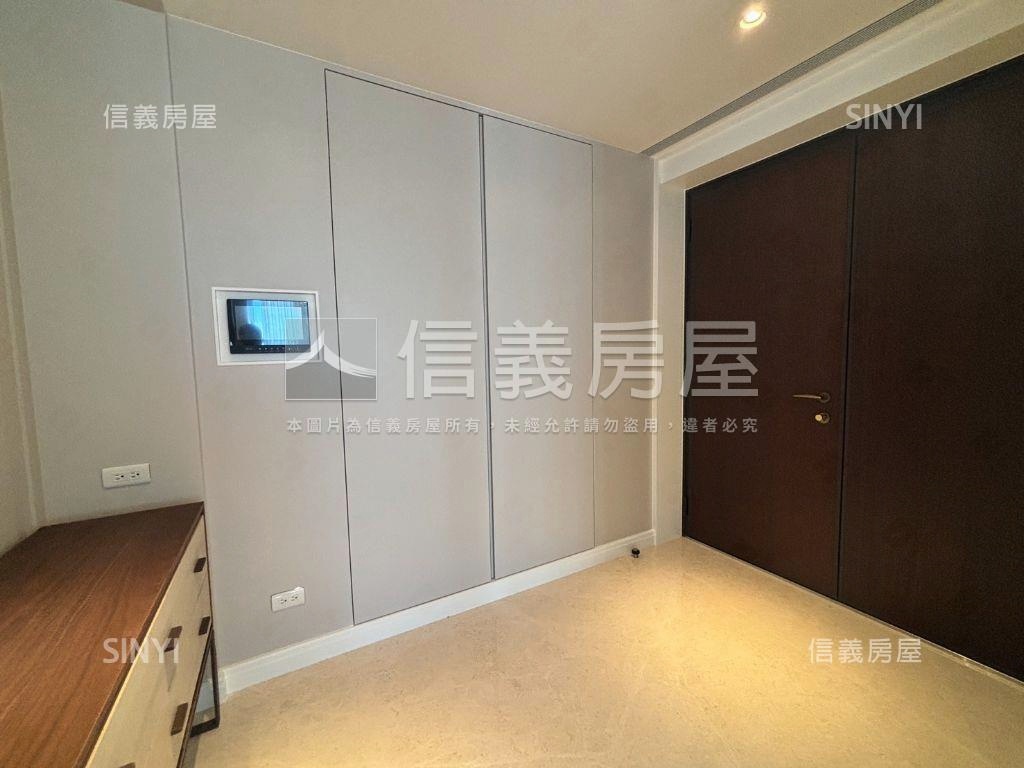 森聯摩天高雅精裝極景大戶房屋室內格局與周邊環境