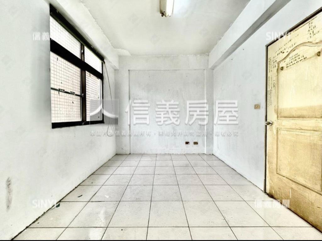 仁武大同二街低總價透天房屋室內格局與周邊環境