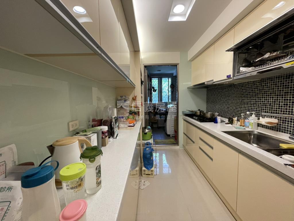 『新接』市府３樓美居房屋室內格局與周邊環境