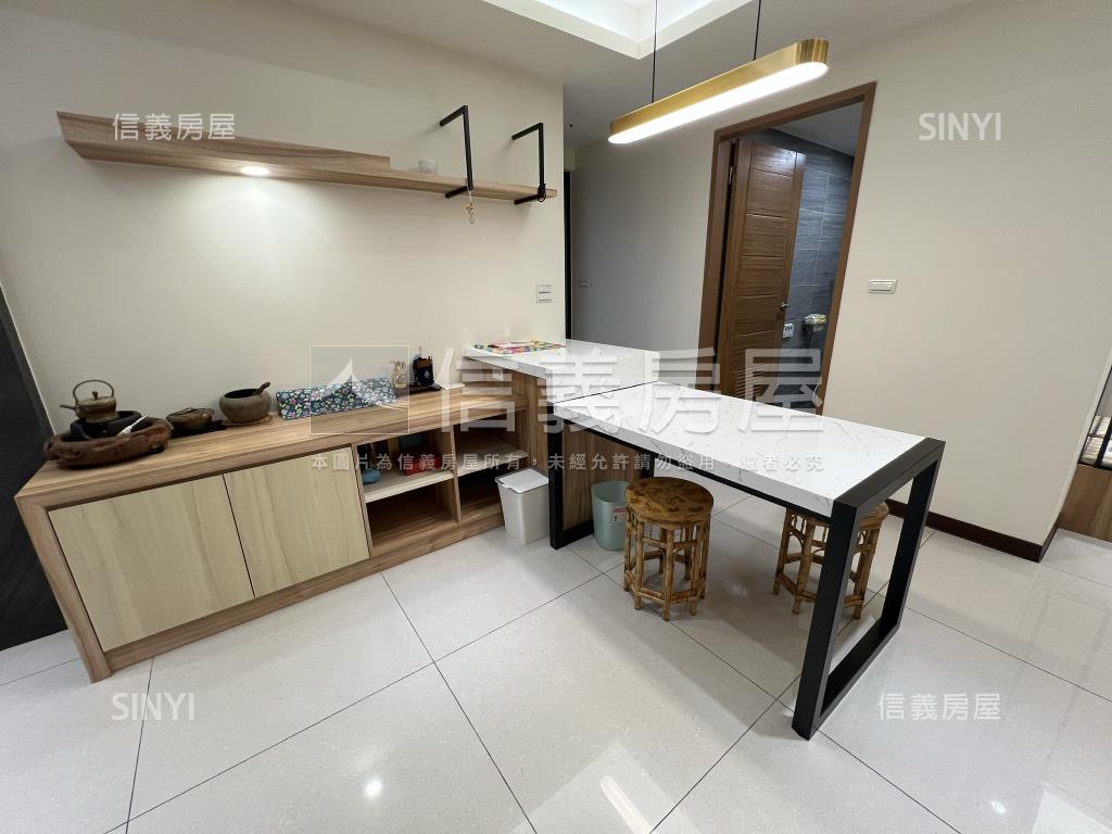 威均天翔精美裝潢兩房車房屋室內格局與周邊環境