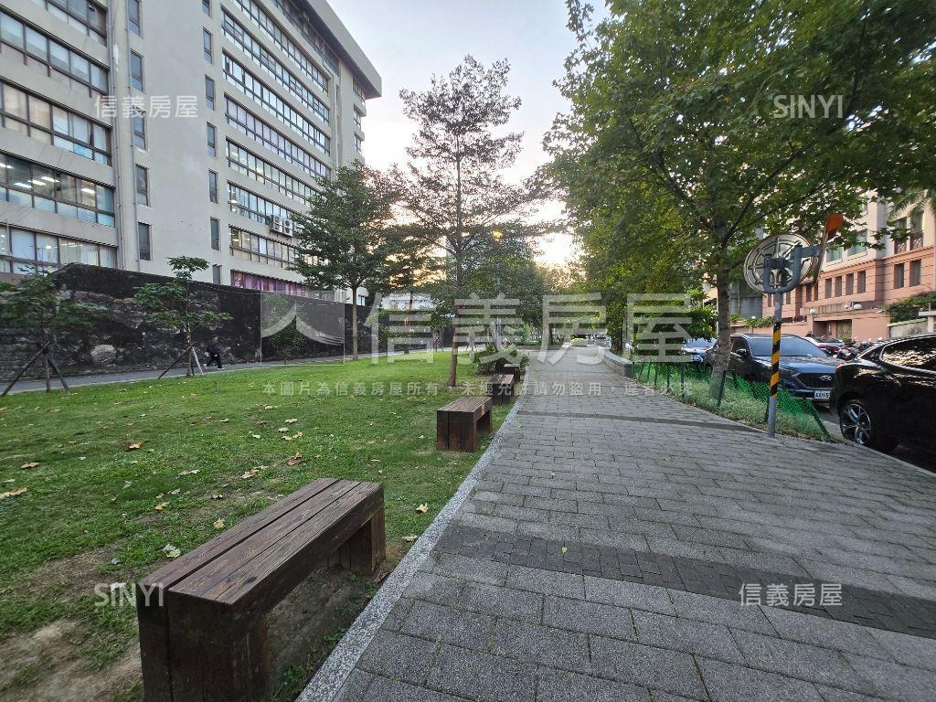 雙捷中正國中一樓房屋室內格局與周邊環境