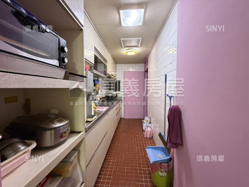 國泰方正一樓房屋室內格局與周邊環境