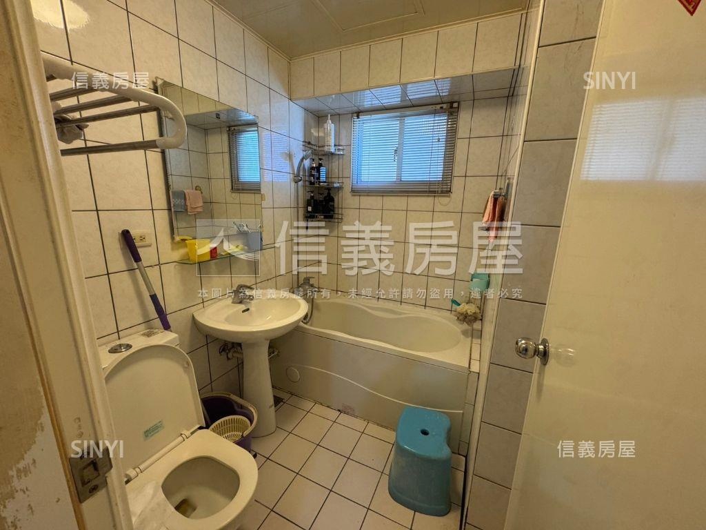 極品✪三房車位雙衛浴開窗房屋室內格局與周邊環境