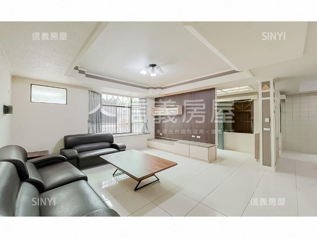 潭子邊間大地坪車庫透天房屋室內格局與周邊環境