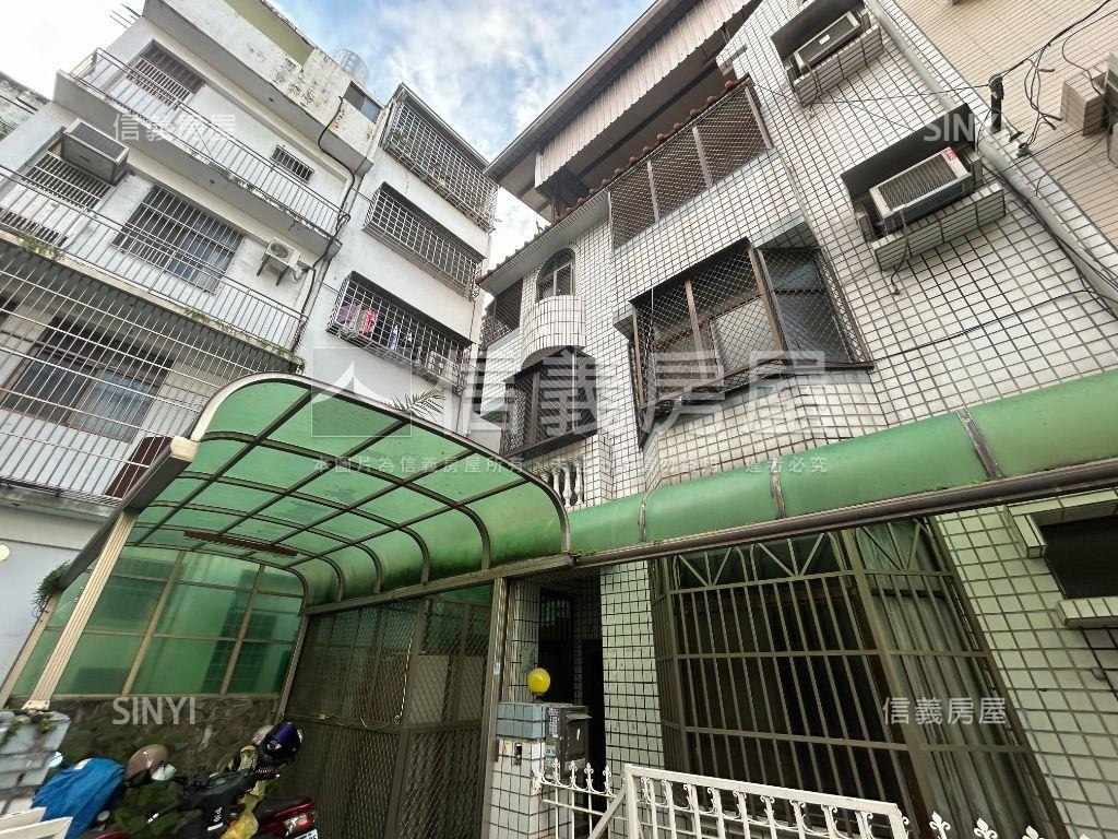 潭子邊間大地坪車庫透天房屋室內格局與周邊環境