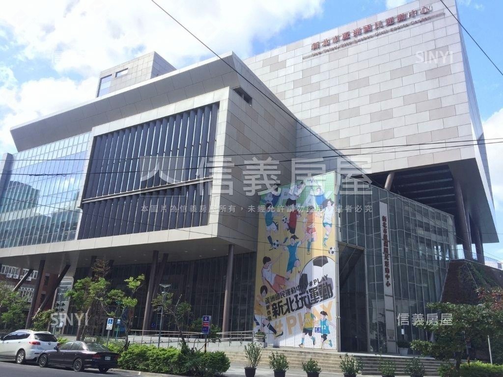 中原路富貴。豪邸大戶車位房屋室內格局與周邊環境
