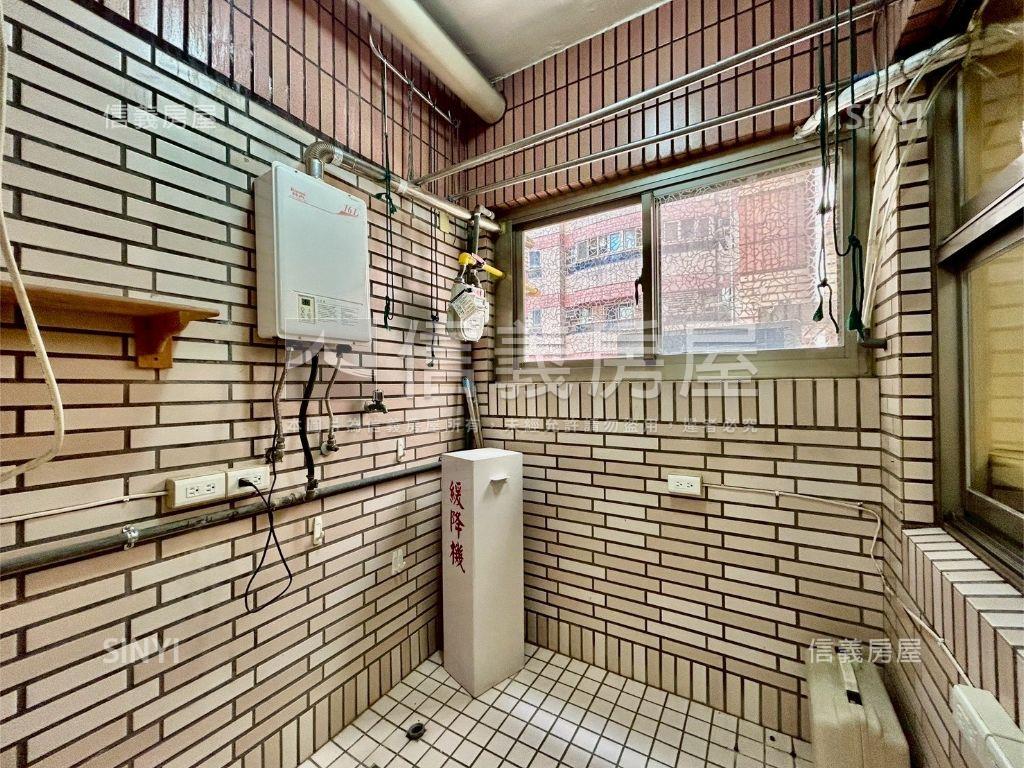 荷蘭村溫馨三房房屋室內格局與周邊環境