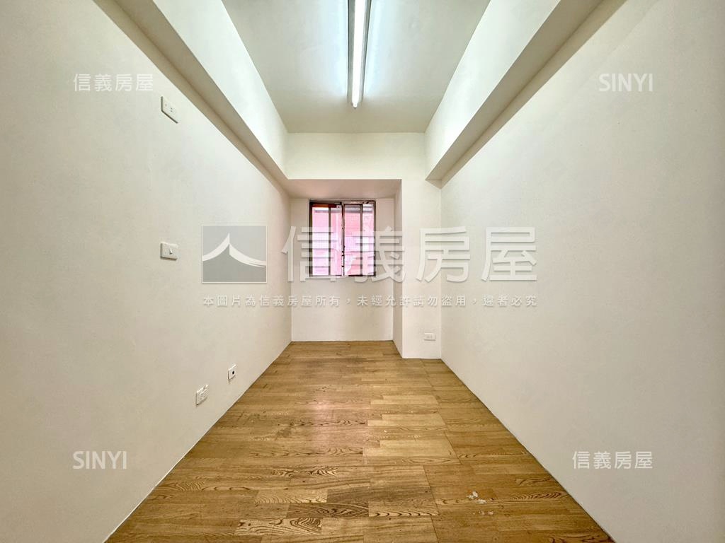 劃江山低總價四房車位房屋室內格局與周邊環境