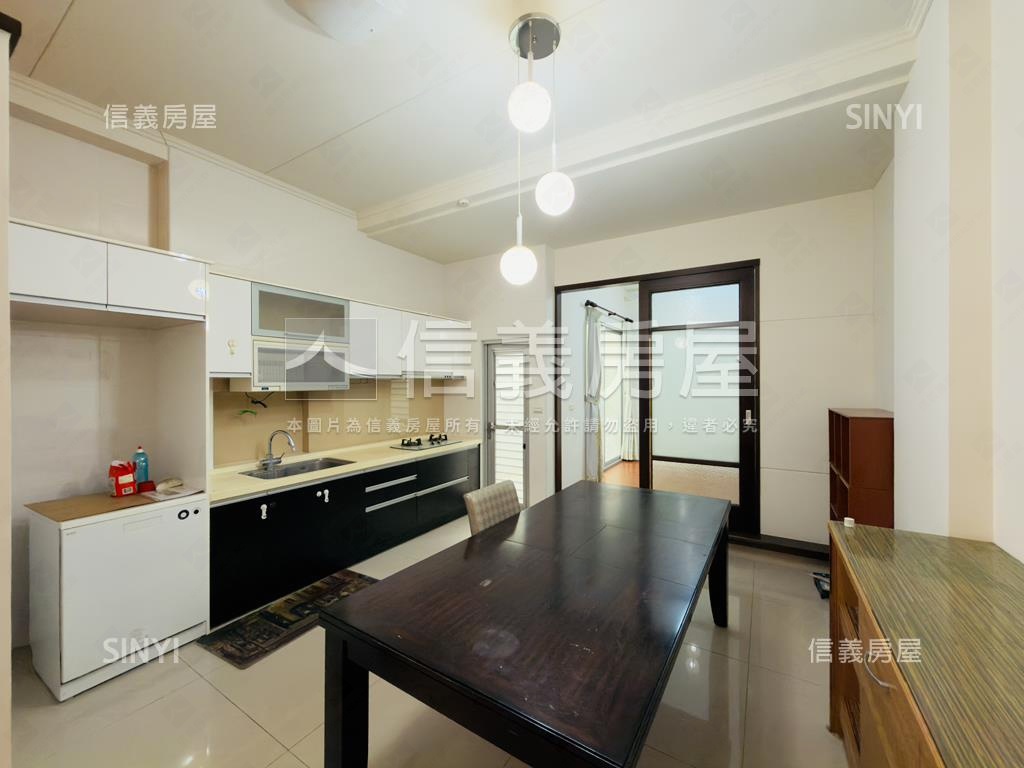 出門公園。十二米路採光墅房屋室內格局與周邊環境