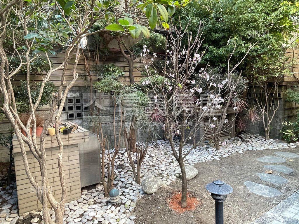 天母芝山捷運車庫庭院一樓房屋室內格局與周邊環境