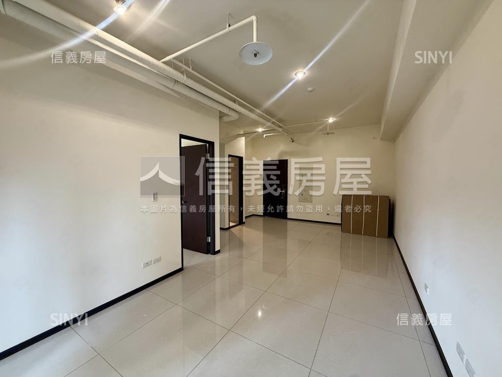 安家藏玉低總稀有綠蔭房屋室內格局與周邊環境