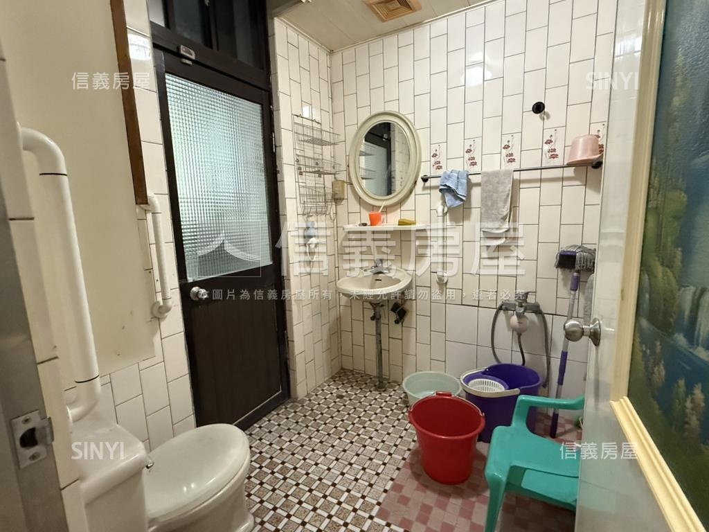 近生鮮超市漫步重劃區２樓房屋室內格局與周邊環境