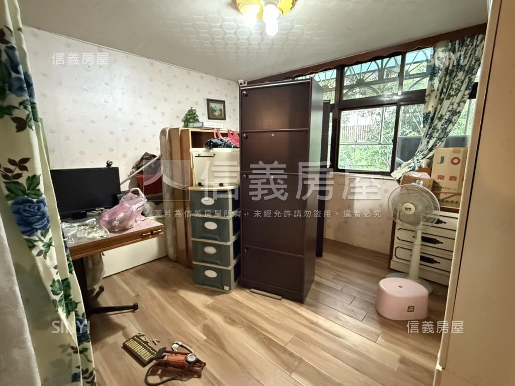 近生鮮超市漫步重劃區２樓房屋室內格局與周邊環境