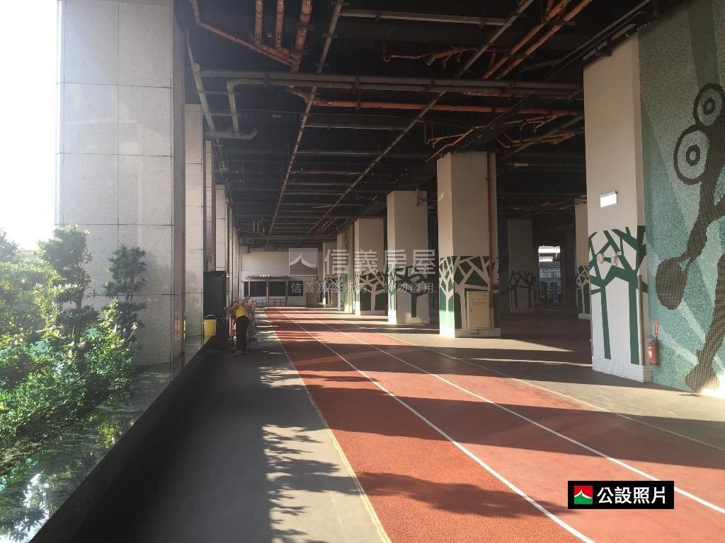 新巨蛋精美裝潢房屋室內格局與周邊環境