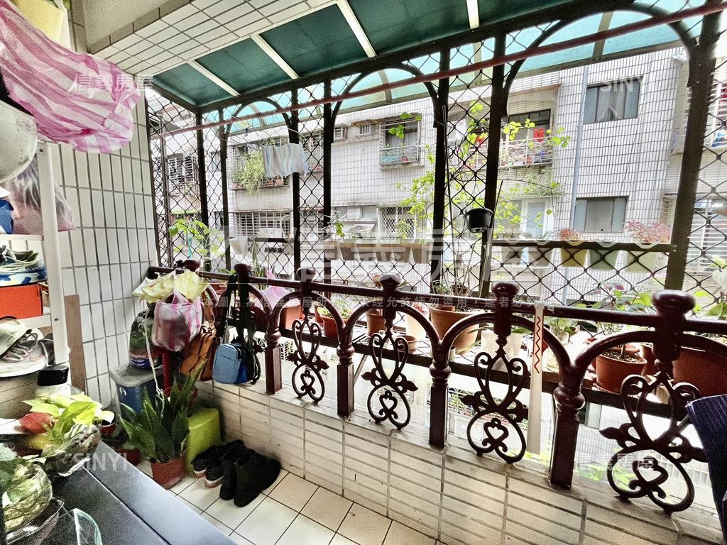 專任約台北小鎮屋況佳３房房屋室內格局與周邊環境