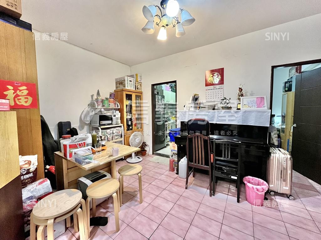 專任約台北小鎮屋況佳３房房屋室內格局與周邊環境