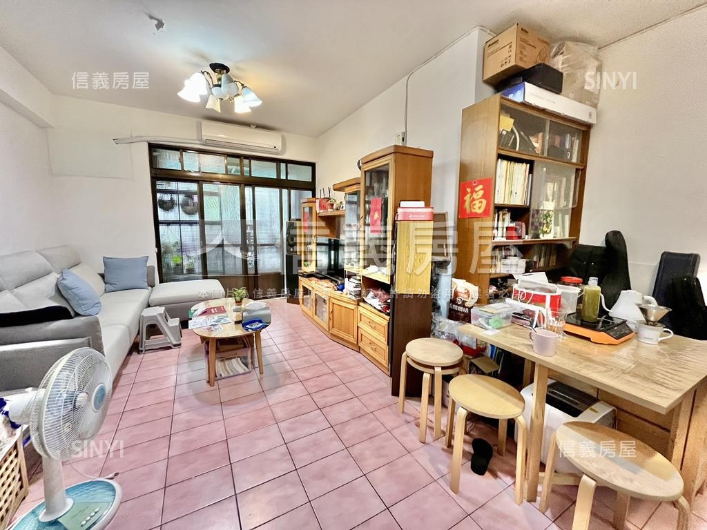 專任約台北小鎮屋況佳３房房屋室內格局與周邊環境